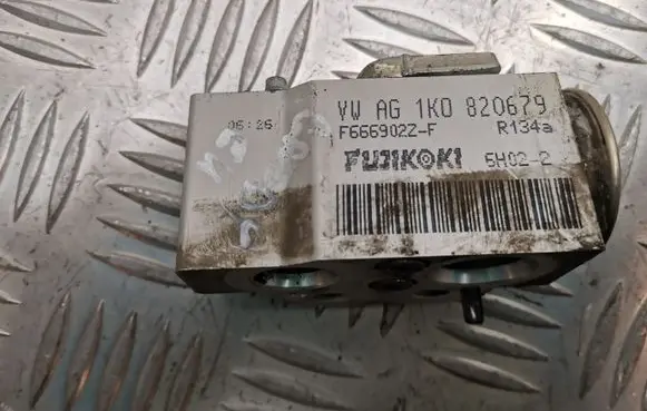 Volkswagen Caddy Air conditioning (A/C) expansion valve 1K1820103 F666902ZF