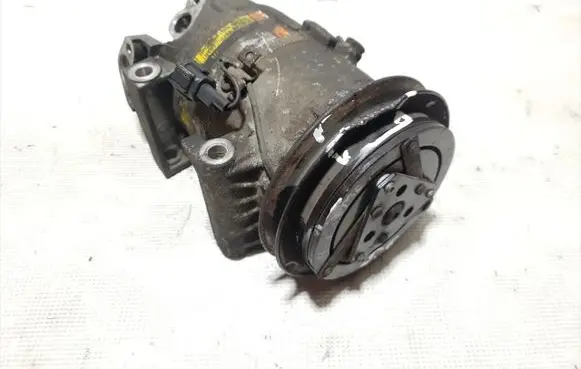 Nissan Primera Air conditioning (A/C) compressor (pump) 92600BN311