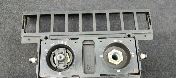 Mercedes-Benz E W124 Climate control unit 1248302585