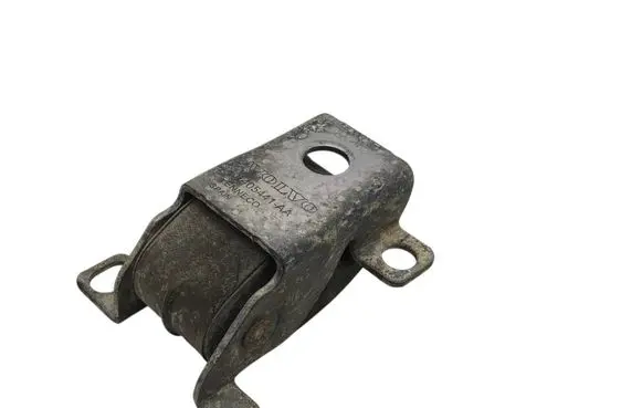 Volvo XC90 Muffler mount bracket/holder 31405441AA 31405441