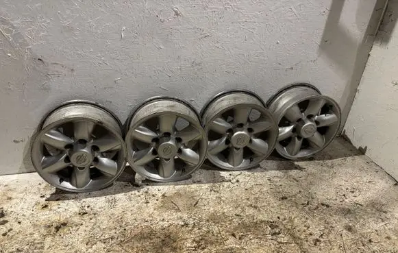 Nissan Terrano R16 alloy rim 
