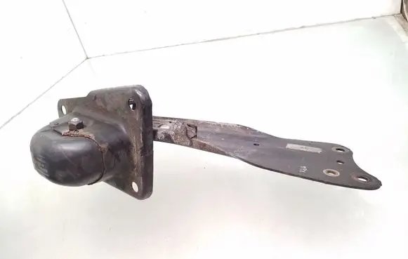 Volkswagen Touran I Rear control arm 1T0505225F 1K0501475