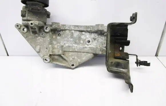 Peugeot 407 Generator/alternator bracket 9682367380