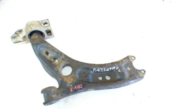 Volkswagen PASSAT B7 Front lower control arm/wishbone 