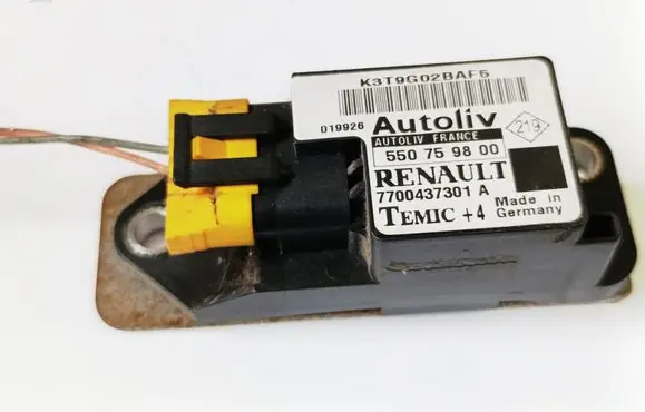 Renault Scenic I Airbag deployment crash/impact sensor 7700437301A