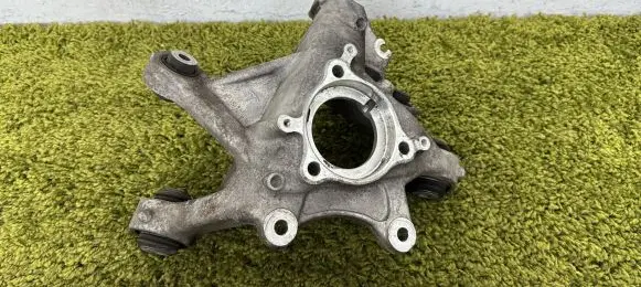 Tesla Model Y Rear wheel hub spindle/knuckle 1188411-00-g 118841100g