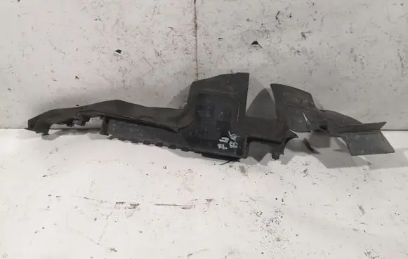 Audi A4 S4 B6 8E 8H Intercooler air guide/duct channel 8E0121284B