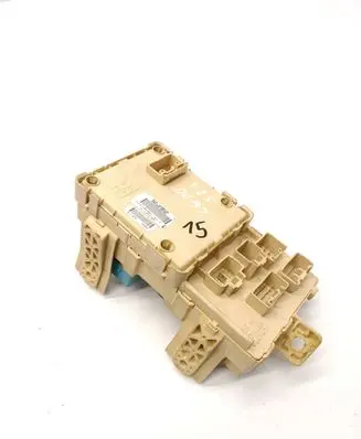 Toyota Avensis T250 Fuse module 8264105020A 82641-05020-A