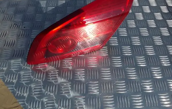 Renault Vel Satis Tailgate rear/tail lights 8200014363