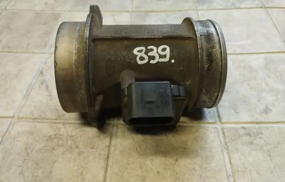 Audi A4 S4 B6 8E 8H Mass air flow meter 059906461D