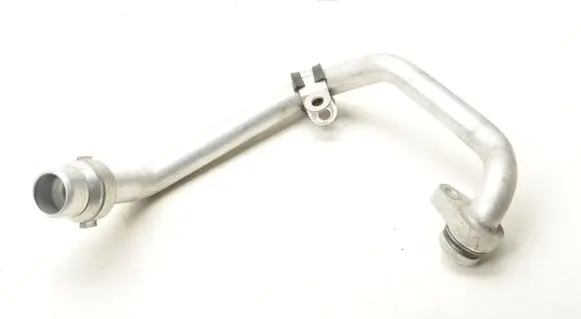 Porsche Macan (95B) Engine coolant pipe/hose 