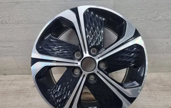 R16 alloy rim