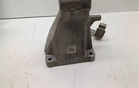 Mercedes-Benz S C217 Engine mounting bracket A2782235404