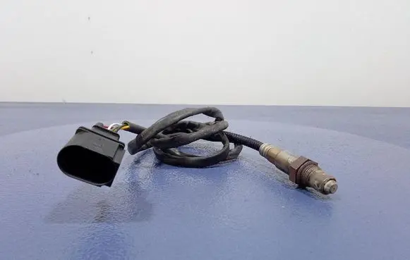 Audi A4 S4 B6 8E 8H Lambda probe sensor 0258007351