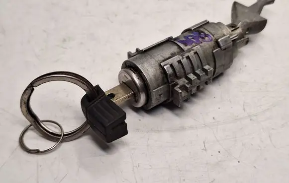 BMW 5 E60 E61 Front door lock (next to the handle) 51217191917 51217127799