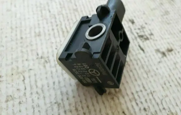Mercedes-Benz ML W164 Airbag deployment crash/impact sensor A0038202826 0038202826