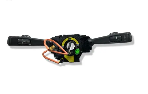Volvo V50 Wiper turn signal indicator stalk/switch 17G2223 T0488837 P30773146