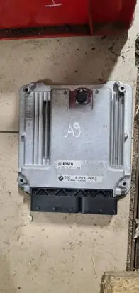 BMW 5 F10 F11 Engine control unit/module 8573789