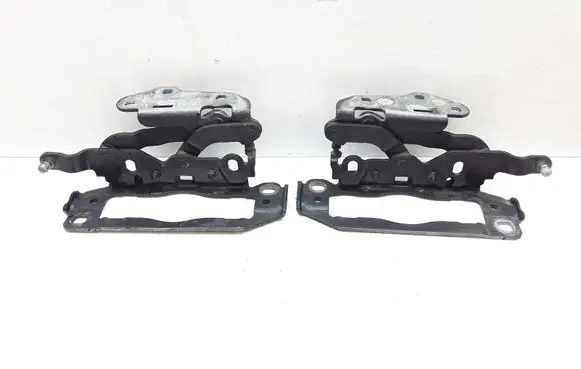 Mercedes-Benz C W204 Tailgate/trunk/boot hinge A2048800828 A2048800728