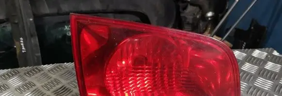 Volkswagen Touareg I Tailgate rear/tail lights
