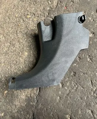 Hyundai Santa Fe Front sill trim cover 85823S1000
