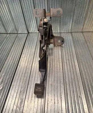 Infiniti FX Handbrake/parking brake lever assembly