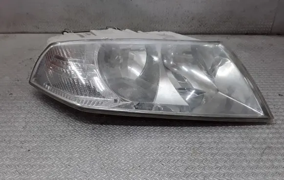 Skoda Octavia Mk2 (1Z) Headlight/headlamp