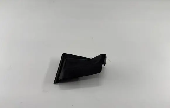 Toyota Prius+ (ZVW40) Wiper trim 5581047010