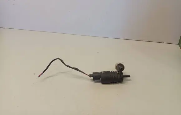 Mitsubishi Outlander Windscreen/windshield washer pump 3043125
