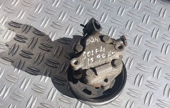 Volkswagen Golf IV Power steering pump