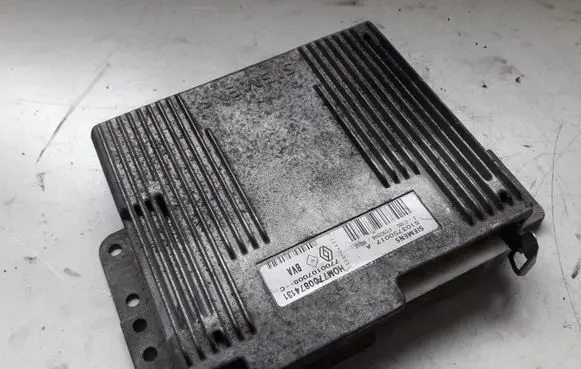 Renault Scenic I Engine control unit/module S103750017A