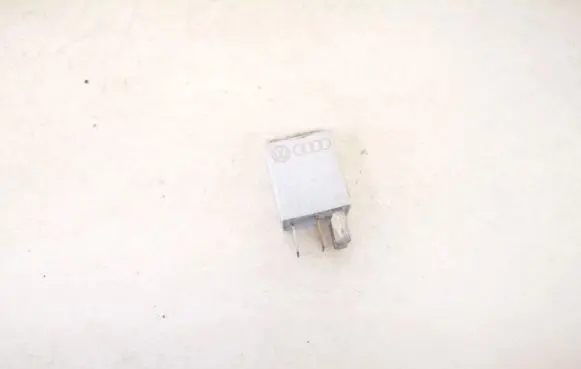Volkswagen Golf V Other relay 1k0951253 0332011100
