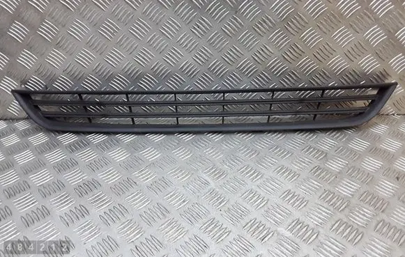 Ford Fiesta Front bumper lower grill d5bb17k945a