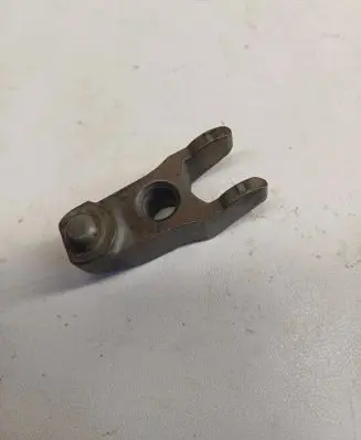 Volkswagen PASSAT B5 Fuel Injector clamp holder