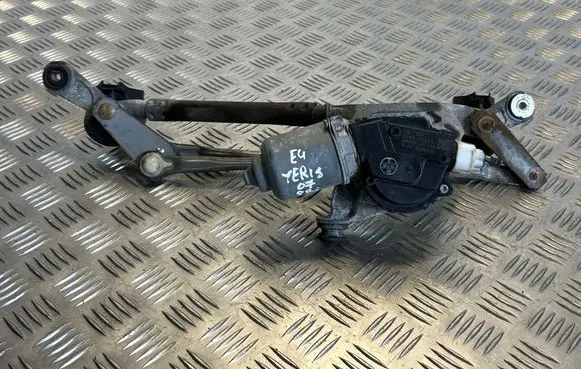 Toyota Yaris Front wiper linkage and motor 851100D080 1593000432