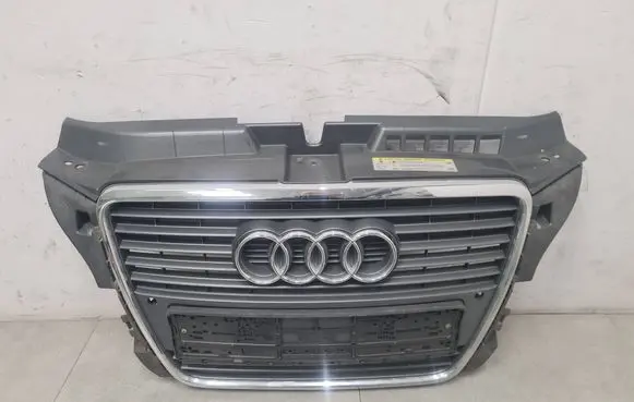 Audi A3 S3 8P Front bumper upper radiator grill 8P0853037