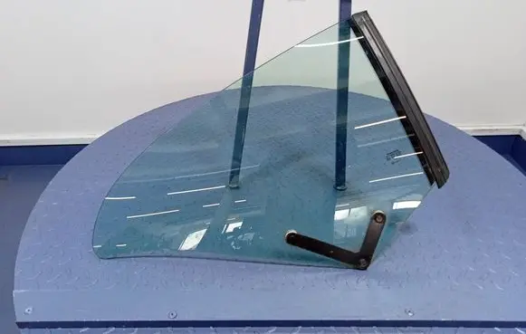 Volvo C70 Rear door window glass