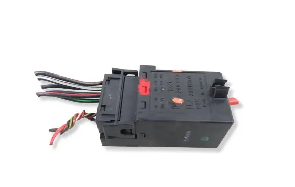BMW 5 E39 Glow plug pre-heat relay 2246473