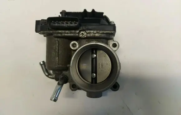 Mitsubishi Outlander Throttle valve