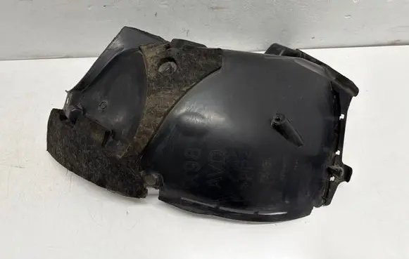 Renault Clio IV Front wheel arch liner splash guards 6384410471R