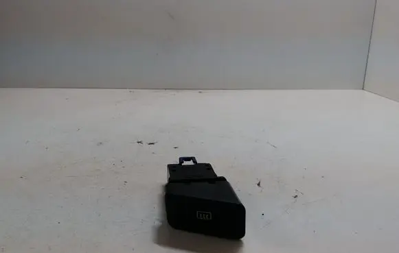 Nissan Patrol Y61 Windscreen/window heater switch