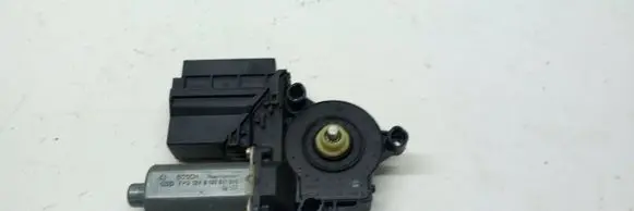 Volkswagen Multivan T5 Front door window regulator motor 0130821999