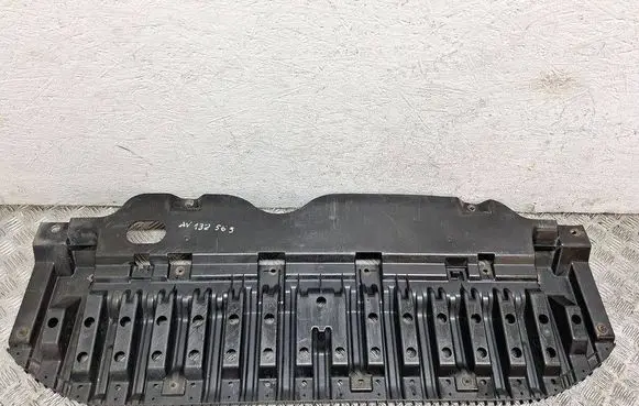 Toyota Avensis T270 Front bumper skid plate/under tray 5261805010