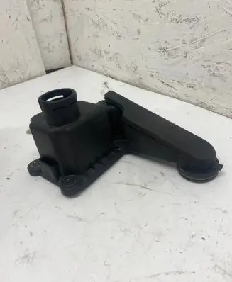Audi Coupe Breather/breather pipe/hose 048103772B VDA260
