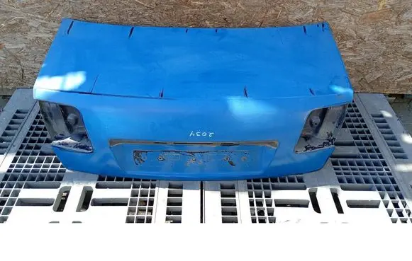 Audi A8 S8 D3 4E Tailgate/trunk/boot lid