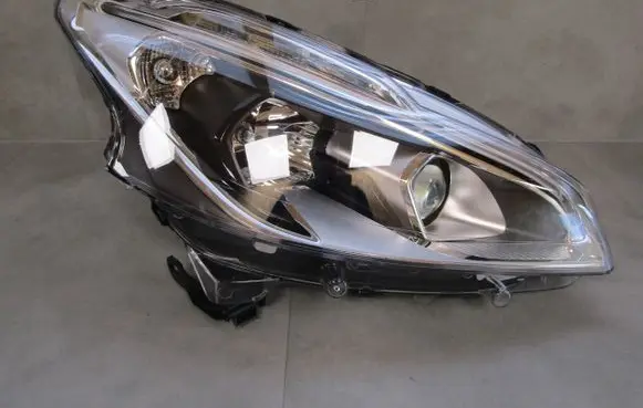 Peugeot 208 I Headlight/headlamp 9810805880 90048532