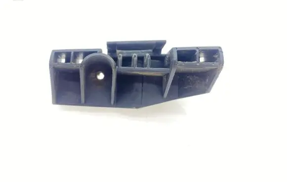 Subaru Outback Fender mounting bracket