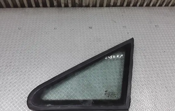 Volkswagen Sharan Front triangle window/glass 