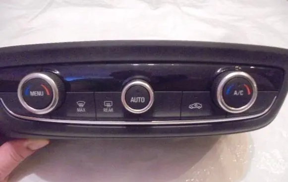 Opel Crossland X Climate control unit 98221492YX