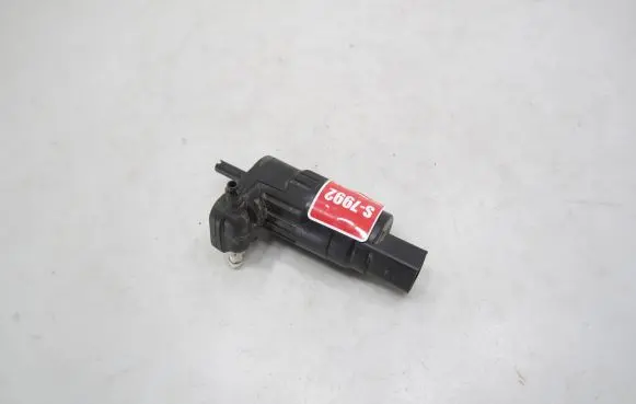 Volkswagen Golf VII Windscreen/windshield washer pump 1K6955651 608036653 SG712V